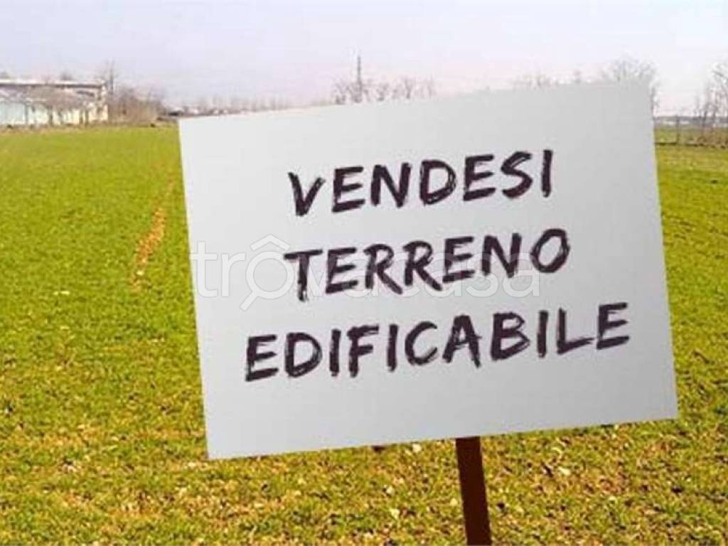 terreno edificabile in vendita a Cantù