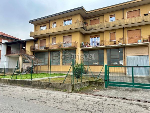 locale di sgombero in vendita a Cantù