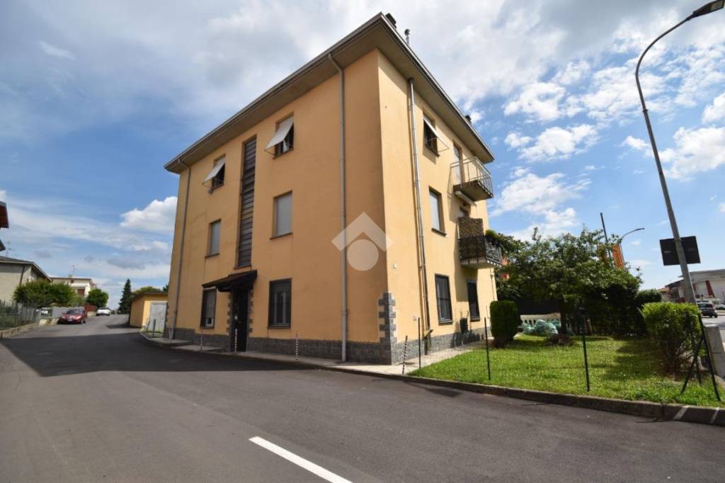 appartamento in vendita a Cantù in zona Vighizzolo