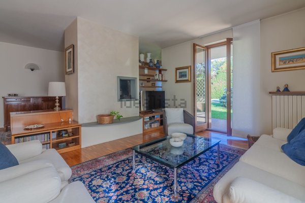 casa indipendente in vendita a Cantù