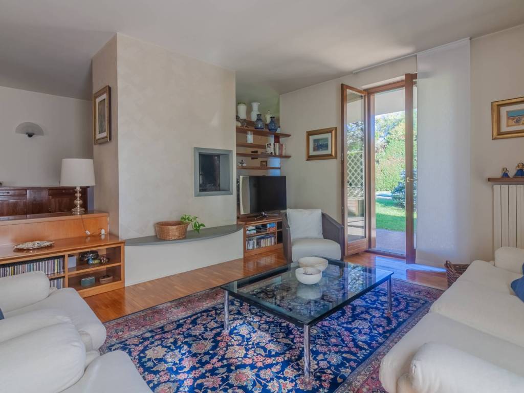 casa indipendente in vendita a Cantù