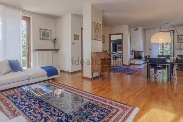 casa indipendente in vendita a Cantù