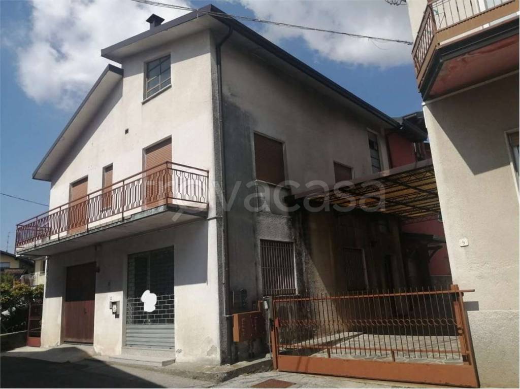 casa indipendente in vendita a Cantù