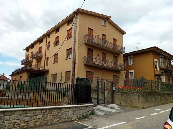casa indipendente in vendita a Cantù
