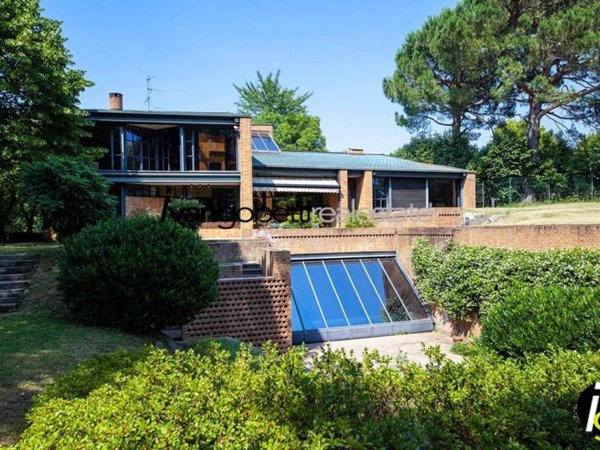 casa indipendente in vendita a Cantù