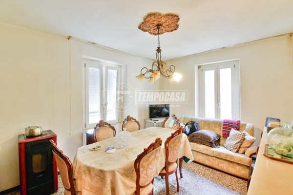 appartamento in vendita a Cantù in zona Cascina Amata