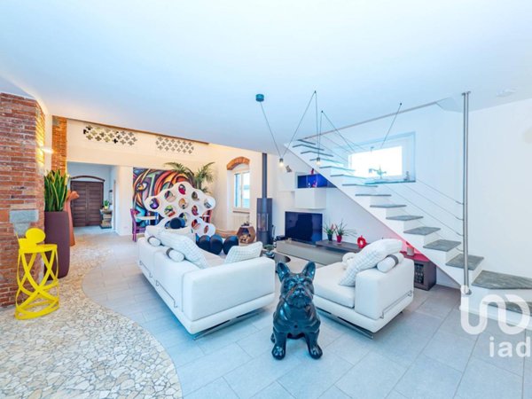 casa indipendente in vendita a Cantù