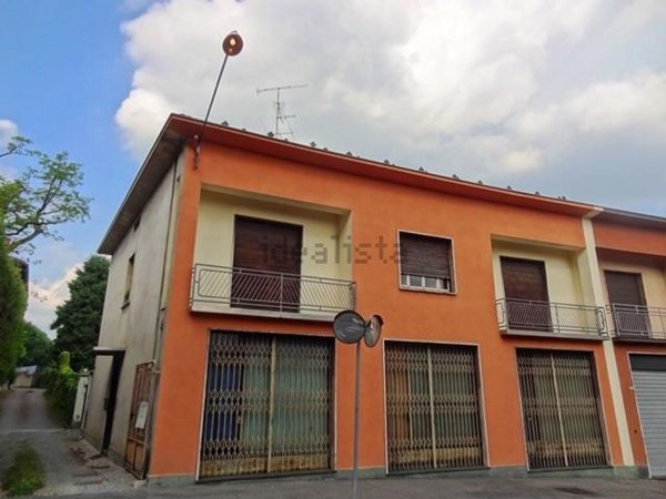 casa indipendente in vendita a Cantù