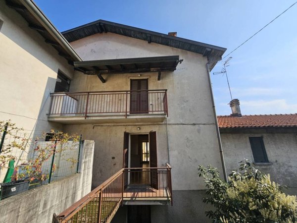 casa indipendente in vendita a Cantù