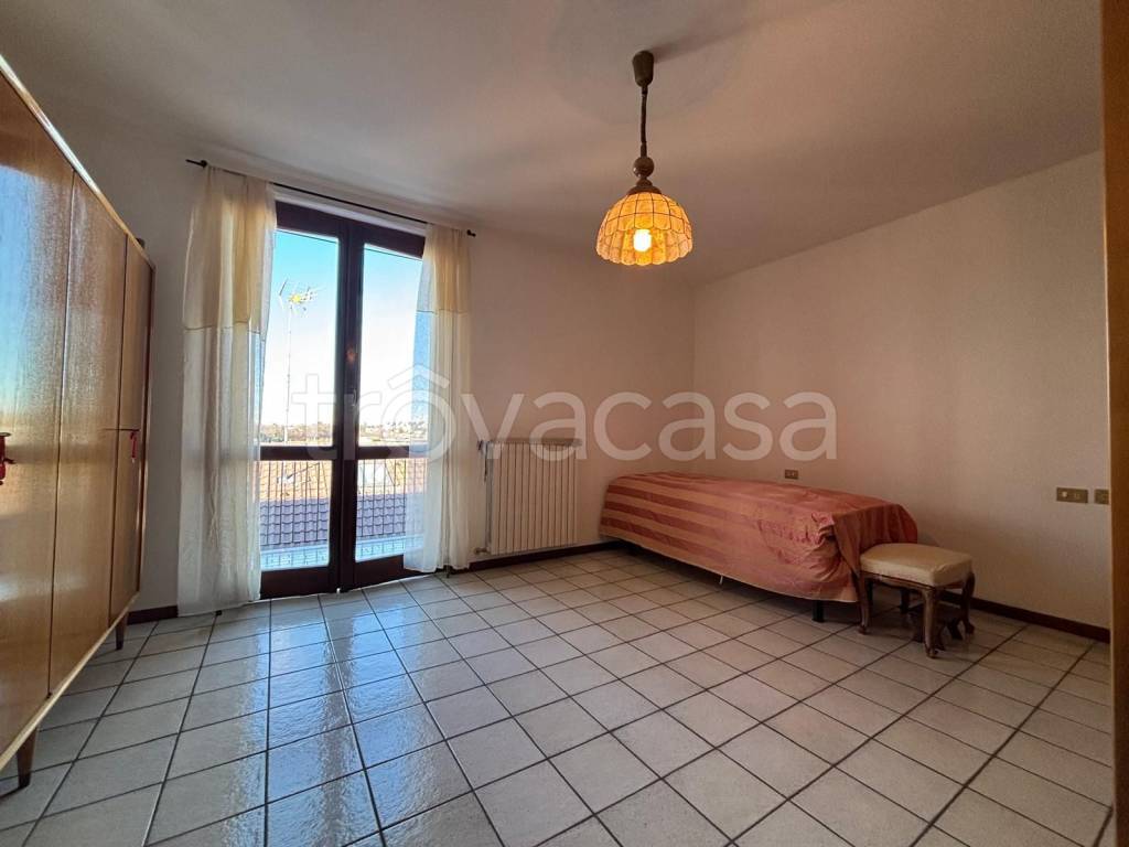 casa indipendente in vendita a Cantù in zona Vighizzolo