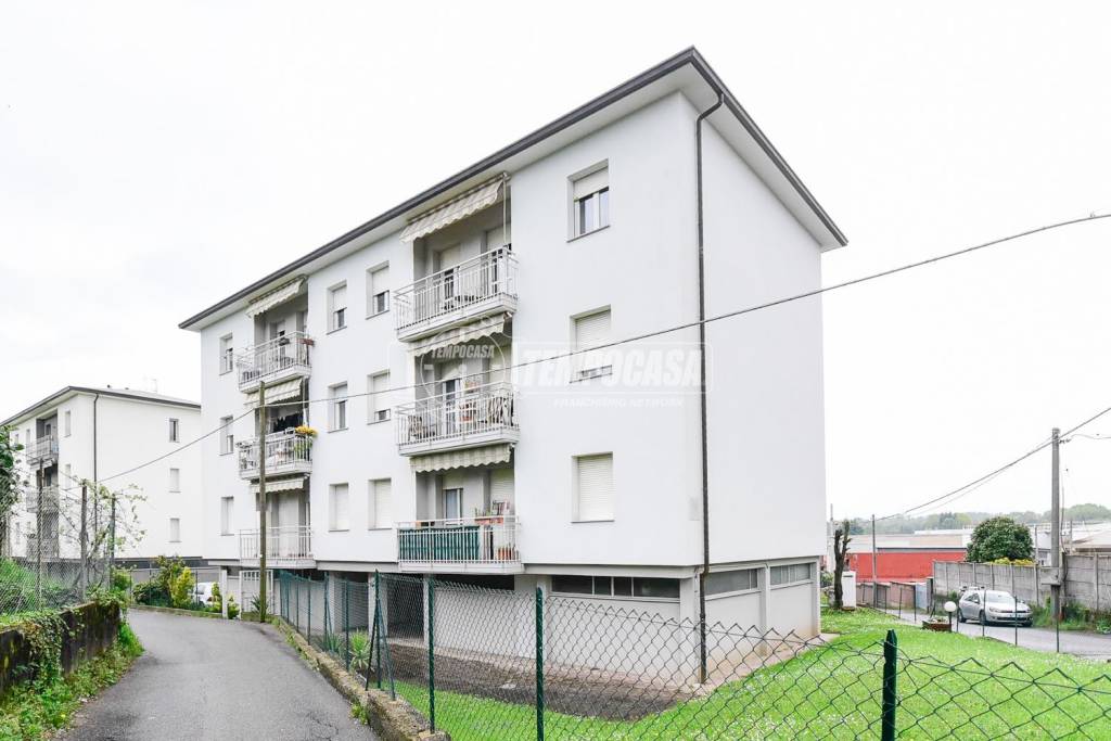 appartamento in vendita a Cantù in zona Vighizzolo