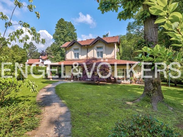 casa indipendente in vendita a Cantù