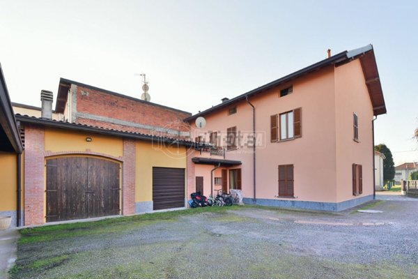 casa indipendente in vendita a Cantù