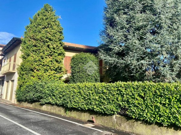 casa indipendente in vendita a Cantù