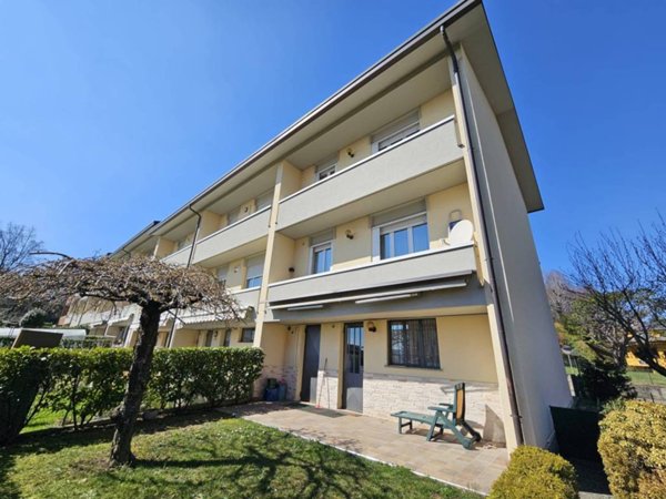casa indipendente in vendita a Cantù
