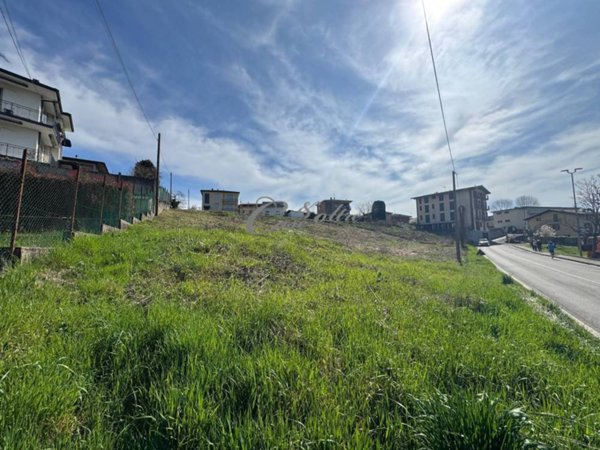 villa in vendita a Cantù in zona Cascina Amata