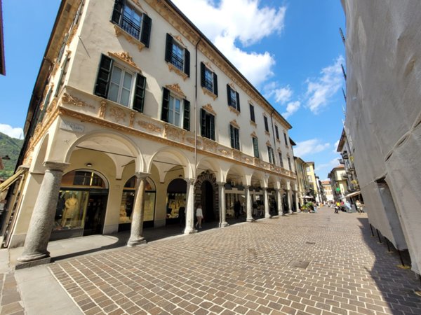 casa semindipendente in vendita a Cantù