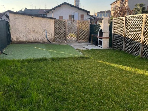 appartamento in vendita a Cantù in zona Vighizzolo