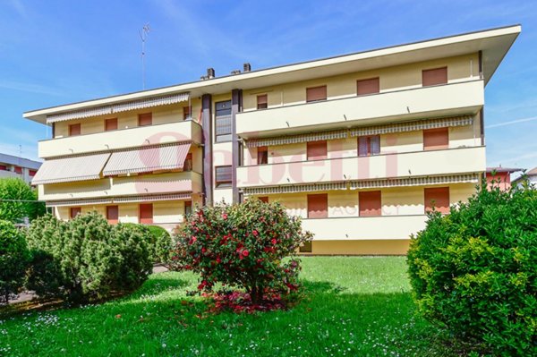 appartamento in vendita a Cantù in zona Vighizzolo