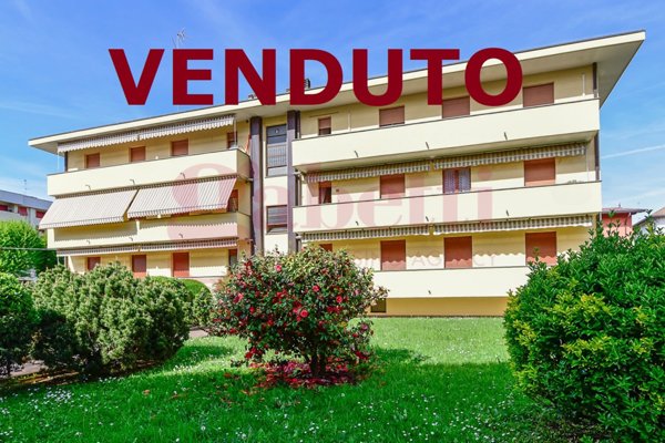 appartamento in vendita a Cantù in zona Vighizzolo