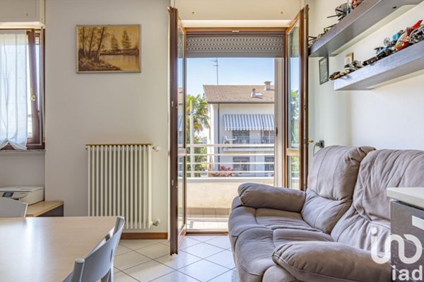 appartamento in vendita a Cantù in zona Cascina Amata