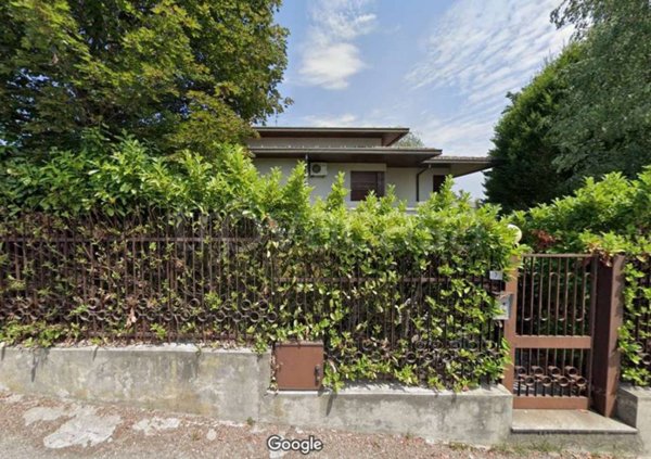 casa indipendente in vendita a Cantù