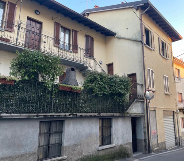 appartamento in vendita a Cantù in zona Cascina Amata