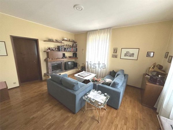 casa indipendente in vendita a Cantù
