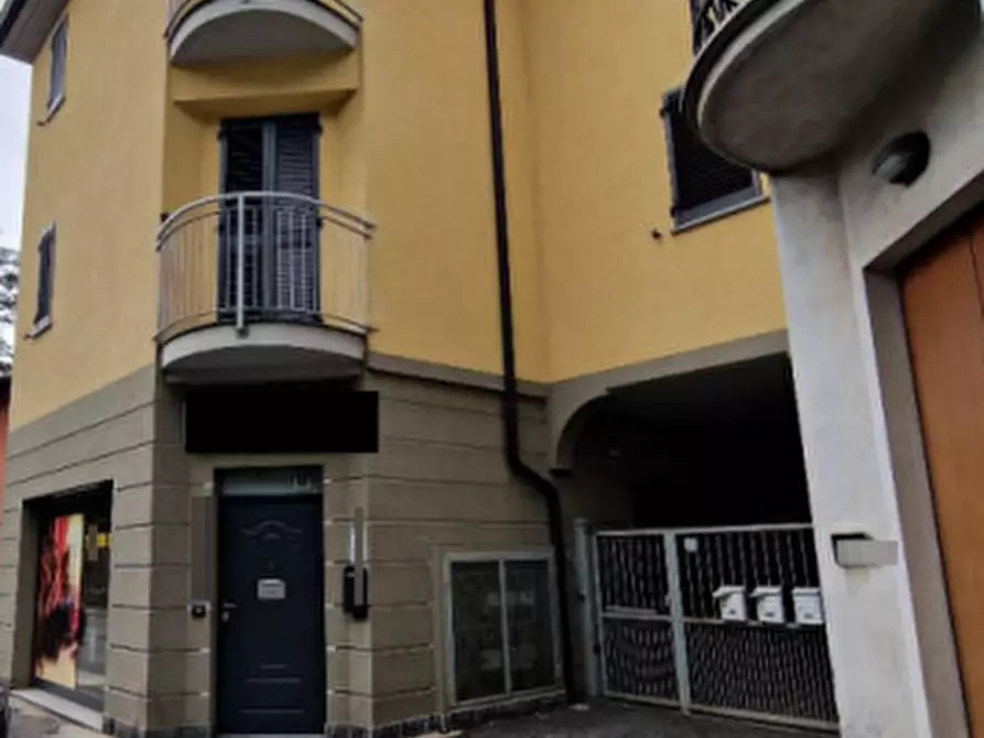 negozio in vendita a Cantù