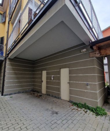 negozio in vendita a Cantù