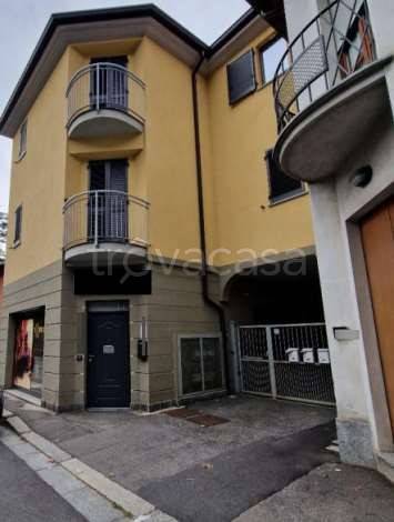negozio in vendita a Cantù