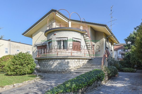 casa indipendente in vendita a Cantù