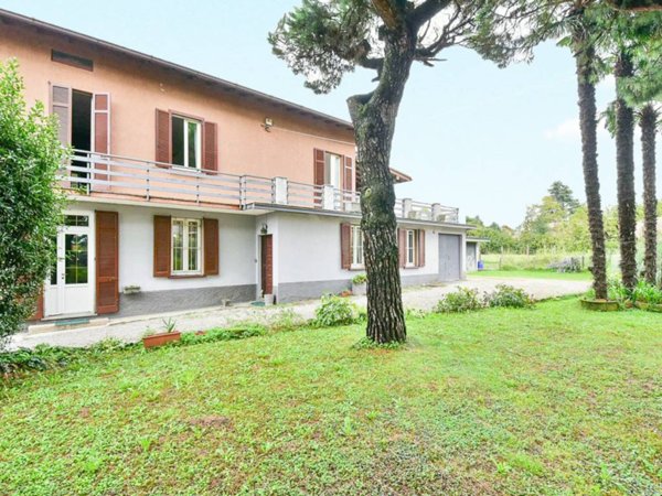 casa indipendente in vendita a Cantù