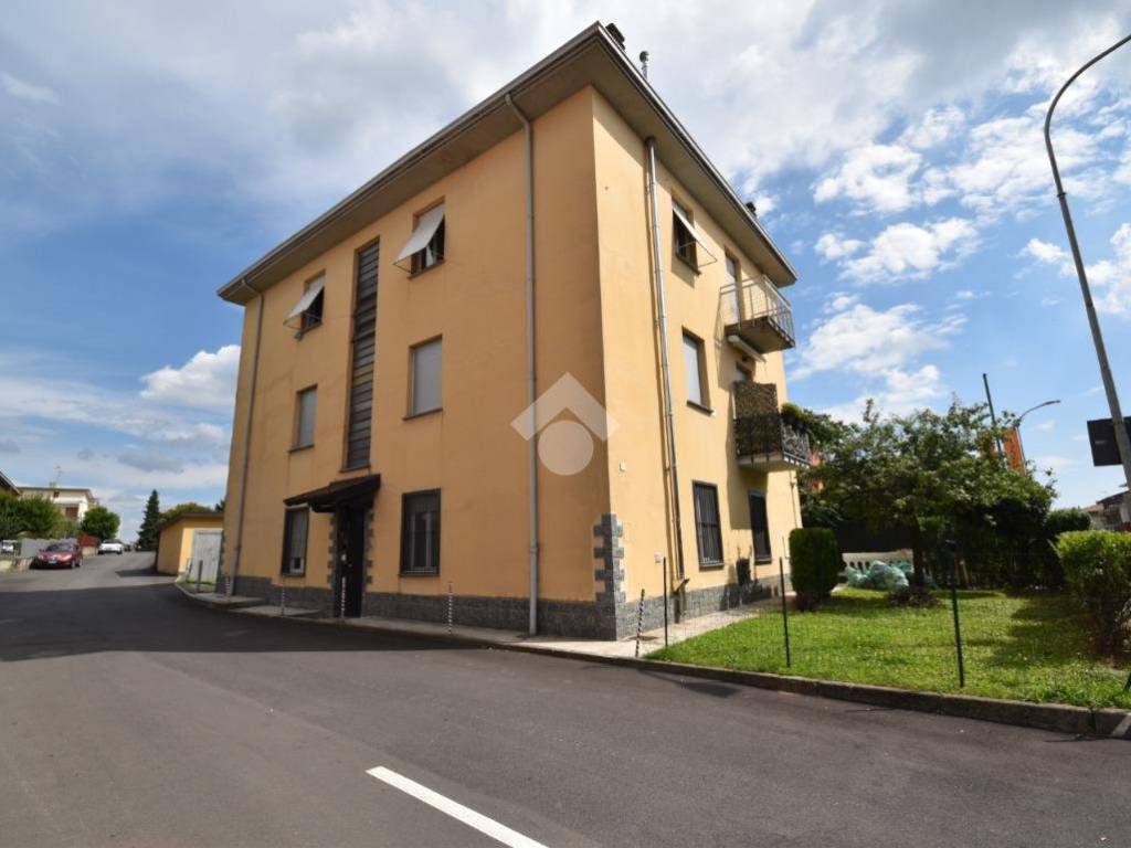appartamento in vendita a Cantù in zona Vighizzolo