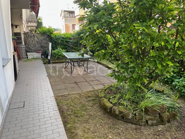 appartamento in vendita a Cantù in zona Vighizzolo
