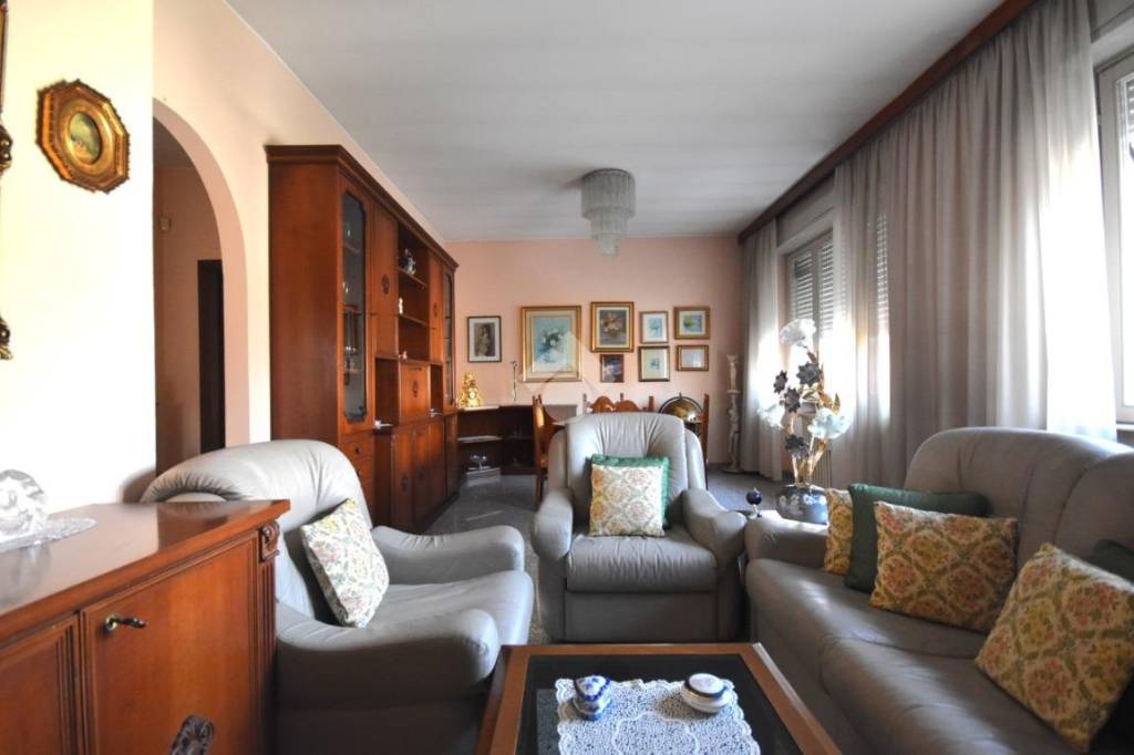 casa indipendente in vendita a Cantù