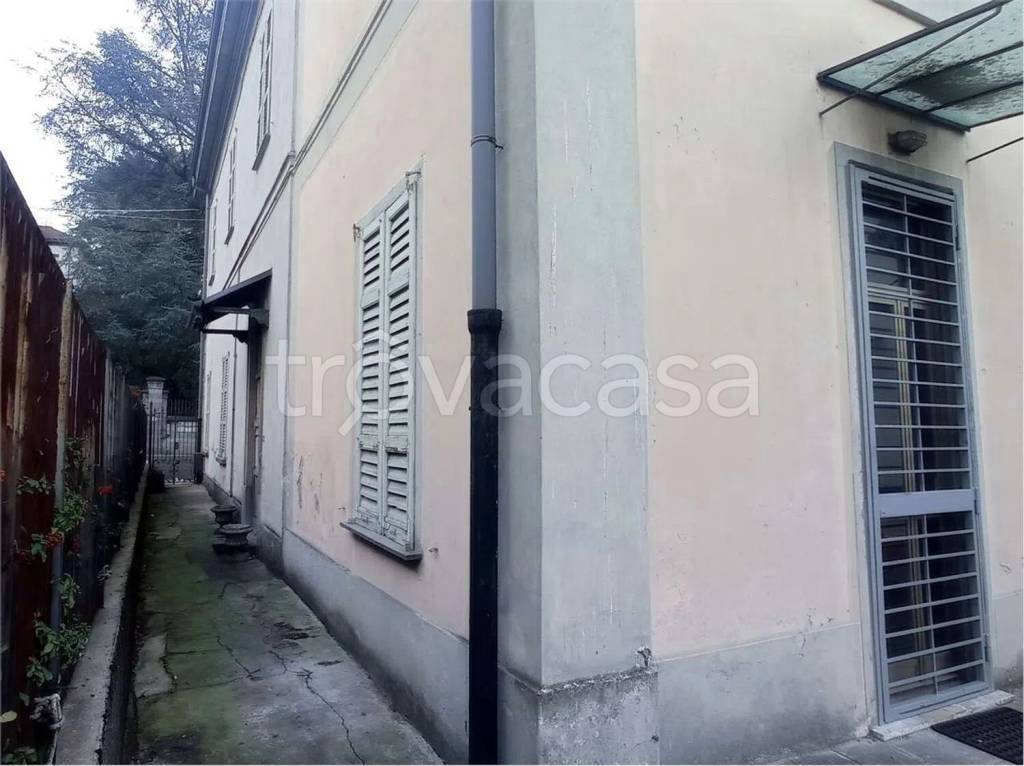 casa indipendente in vendita a Cantù