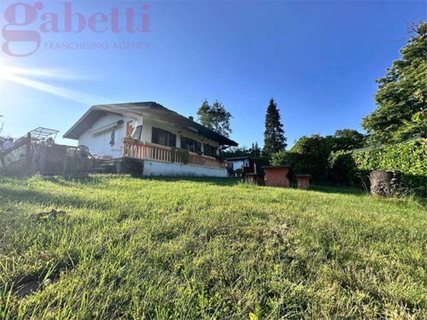 casa indipendente in vendita a Cantù