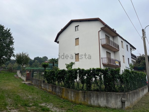 casa indipendente in vendita a Cantù