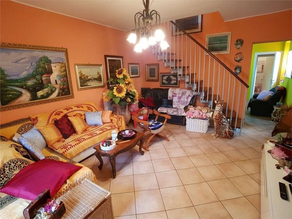 appartamento in vendita a Cantù in zona Cascina Amata