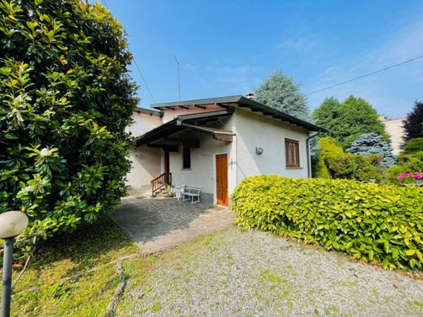 casa indipendente in vendita a Cantù