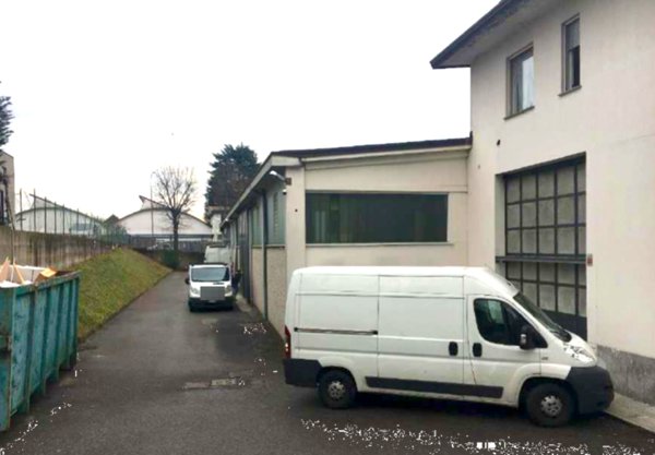 locale di sgombero in vendita a Cantù