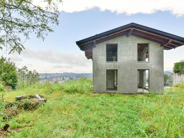 casa indipendente in vendita a Cantù