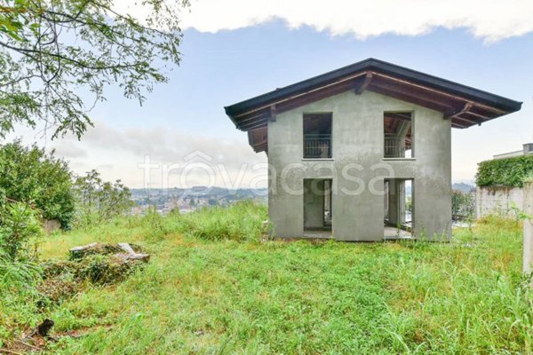 casa indipendente in vendita a Cantù