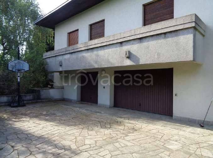 casa indipendente in vendita a Cantù