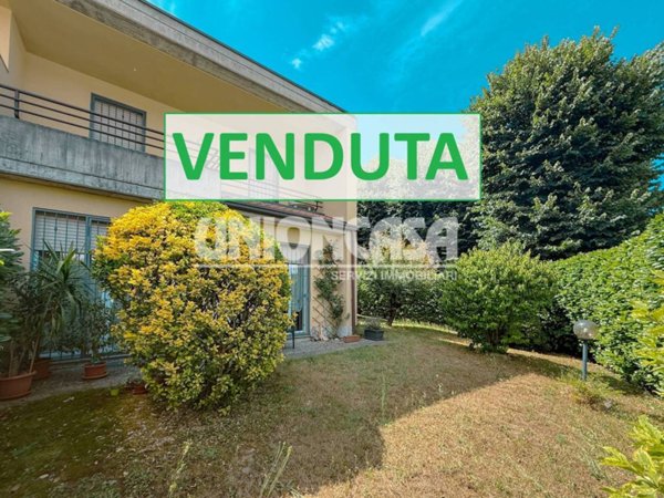 casa indipendente in vendita a Cantù in zona Cantù Asnago