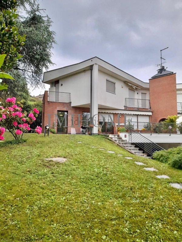 casa indipendente in vendita a Cantù