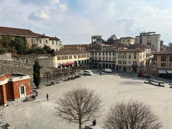 ufficio in vendita a Cantù