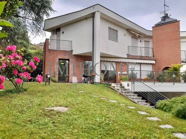 casa indipendente in vendita a Cantù