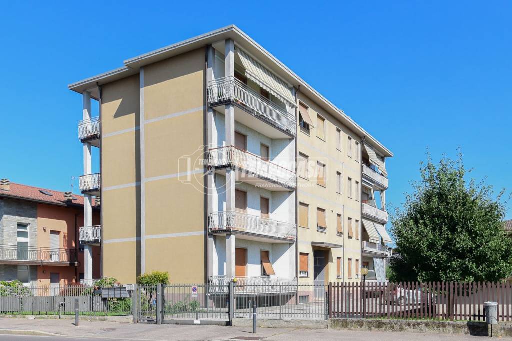 appartamento in vendita a Cantù in zona Vighizzolo
